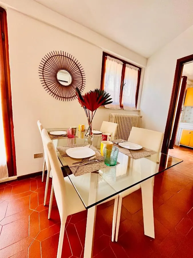 Apartment Appartamento Rosanna Torri Del Benaco Italy