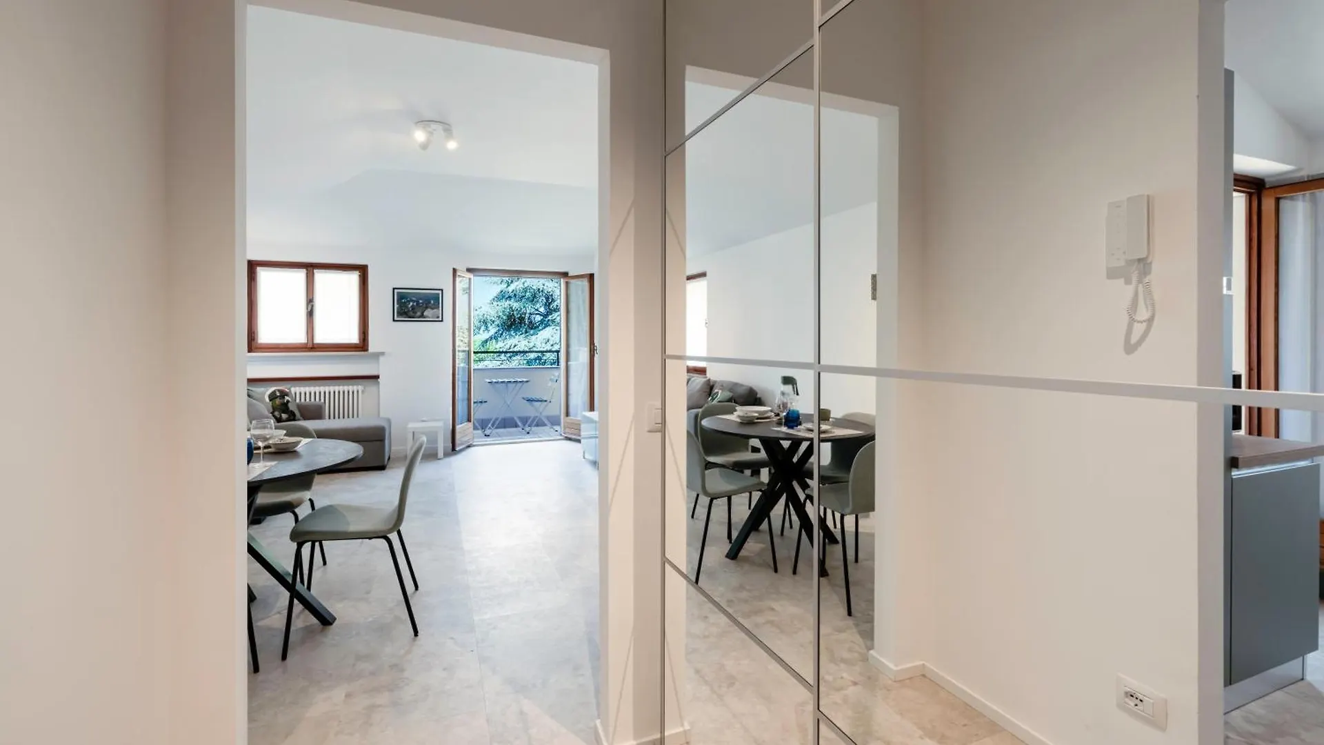 Apartment Appartamento Rosanna Torri Del Benaco Italy