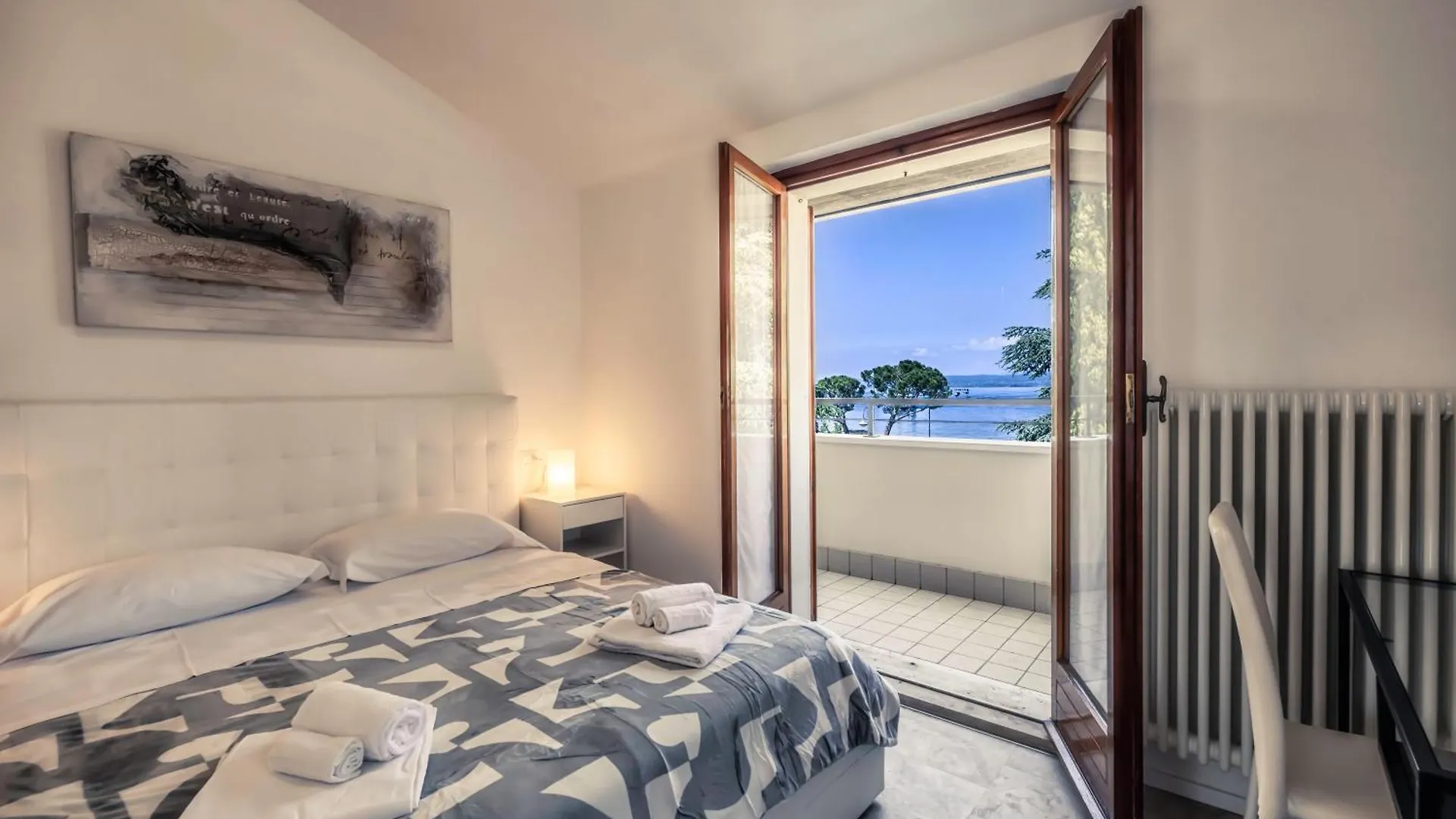 Apartment Appartamento Rosanna Torri Del Benaco Italy